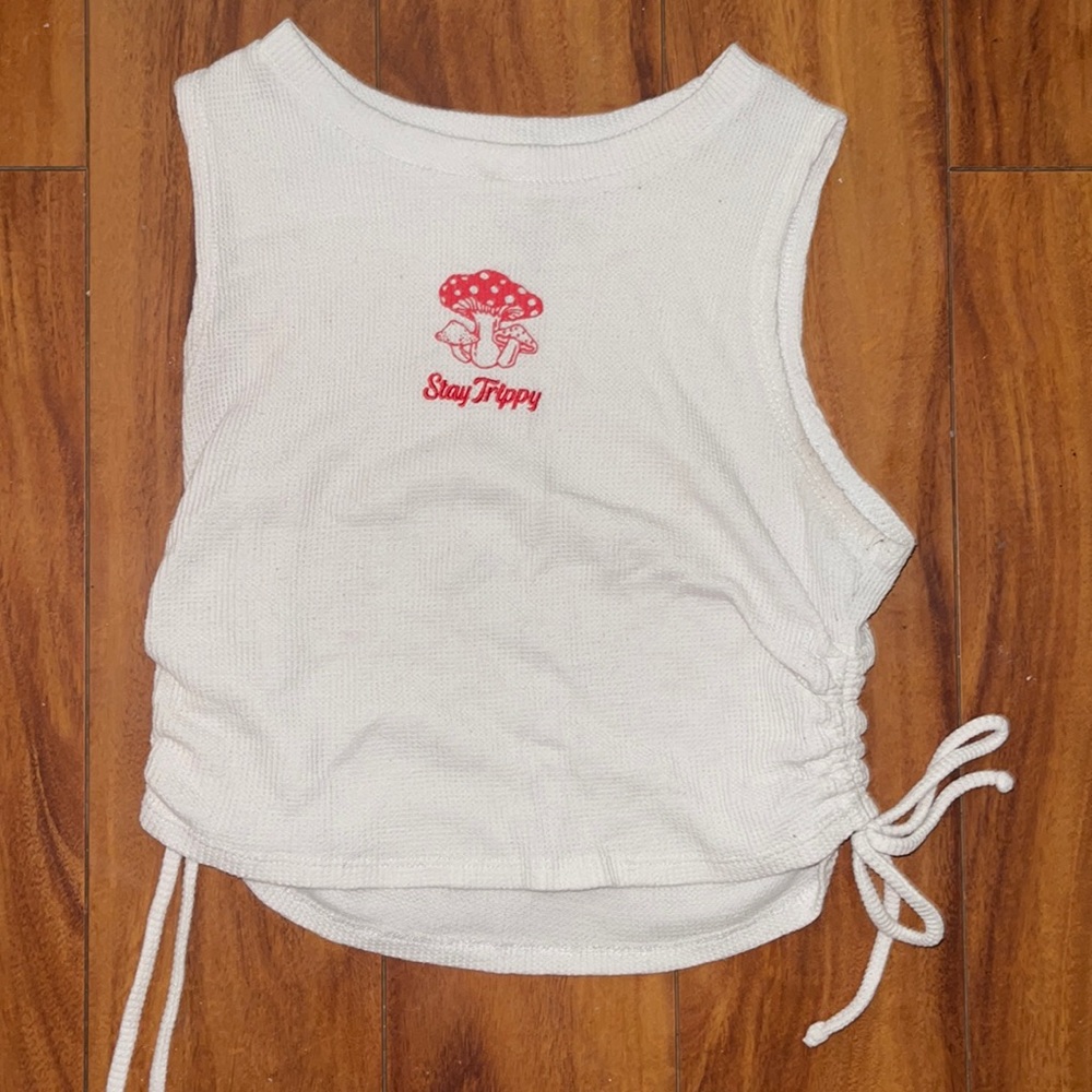 White stay trippy tank/crop